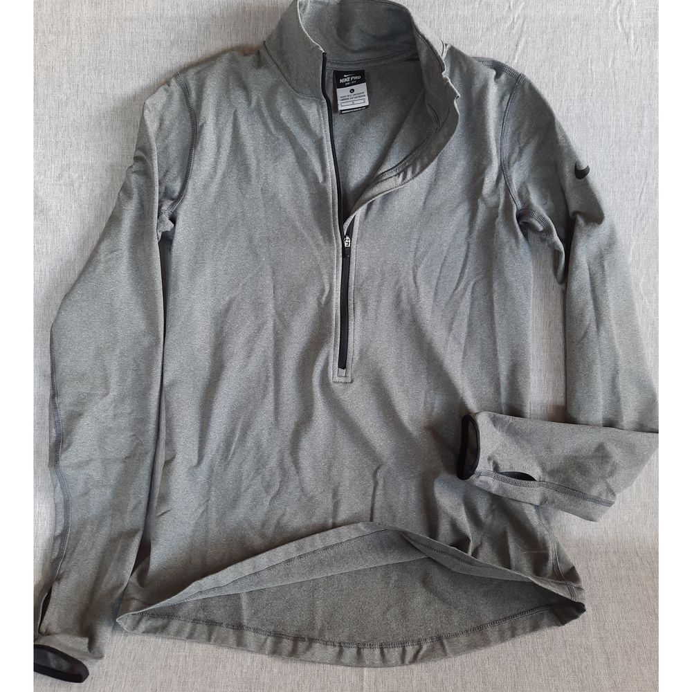Nike Pro Dri-Fit Women's Large Gray Performance Stretch 1/2 Zip Pullover Sweater